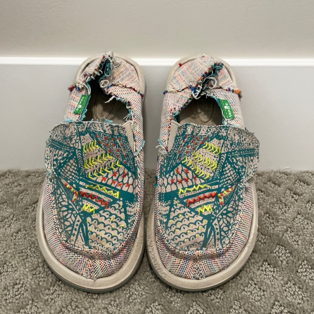 Sanuk multicolored casual shoe